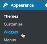 Imagen: captura de pantalla del menú de WordPress, con el cursor haciendo clic en Appearance (Apariencia) y escogiendo widgets.